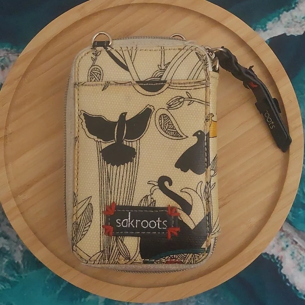 SakRoots Artistic Bird Print Wallet